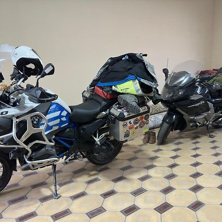 Hostel Sultan Saray Oš Exteriér fotografie