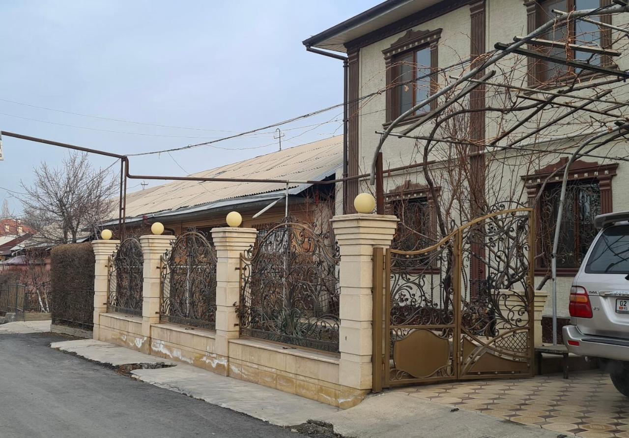 Hostel Sultan Saray Oš Exteriér fotografie