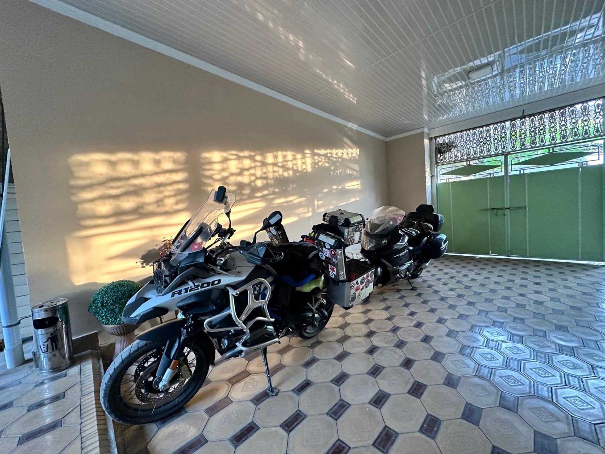 Hostel Sultan Saray Oš Exteriér fotografie